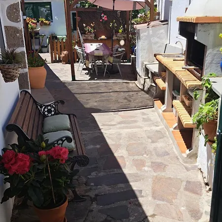 Casa Santana Segura